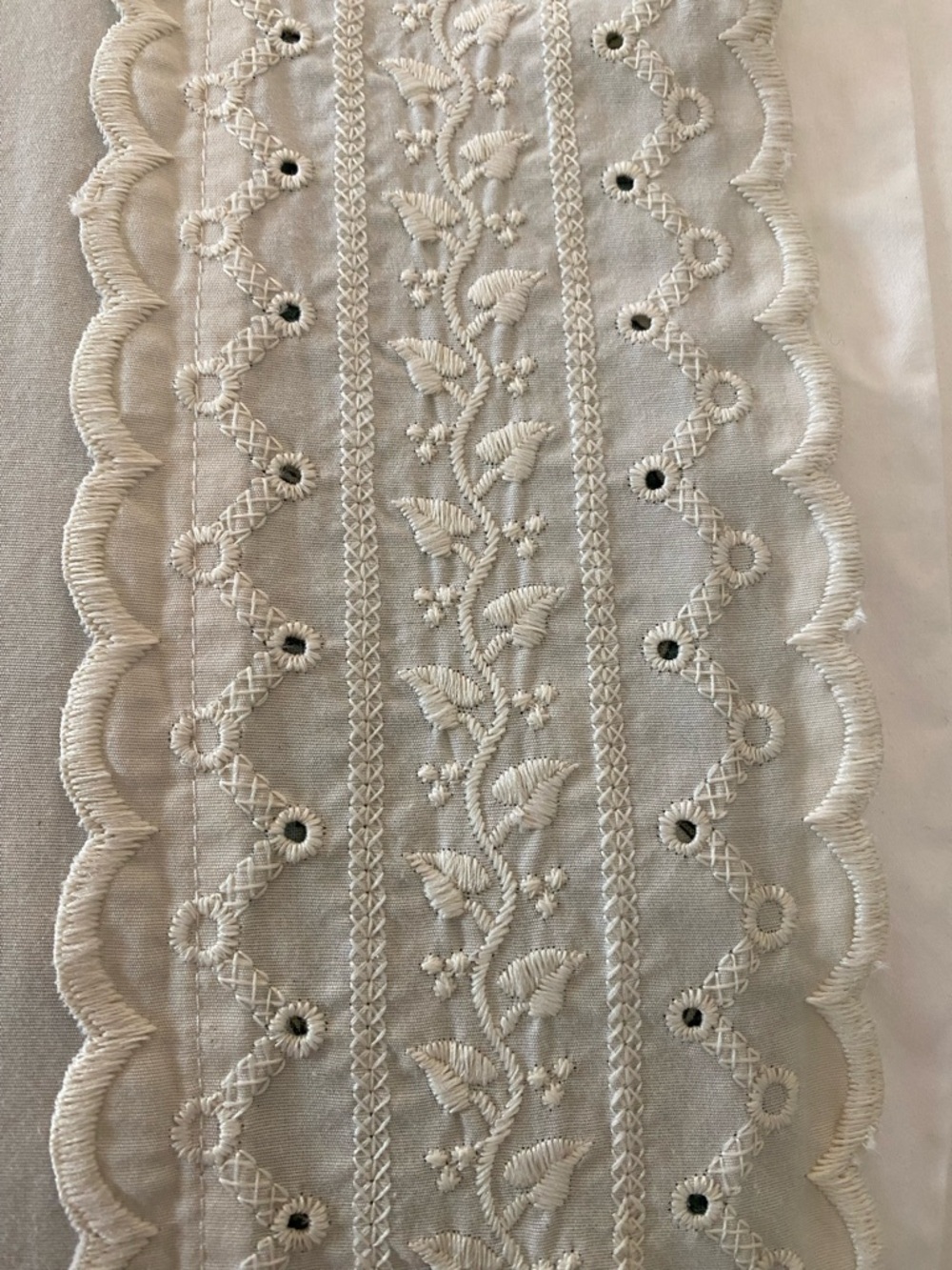 jcpenney beige Embroidered Eyelet Lace king flat sheet 100% Cotton